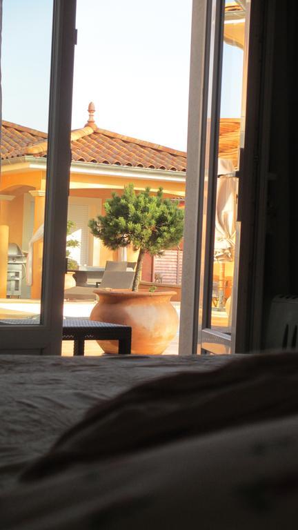 Le Mas Du Fort Neyron Room photo