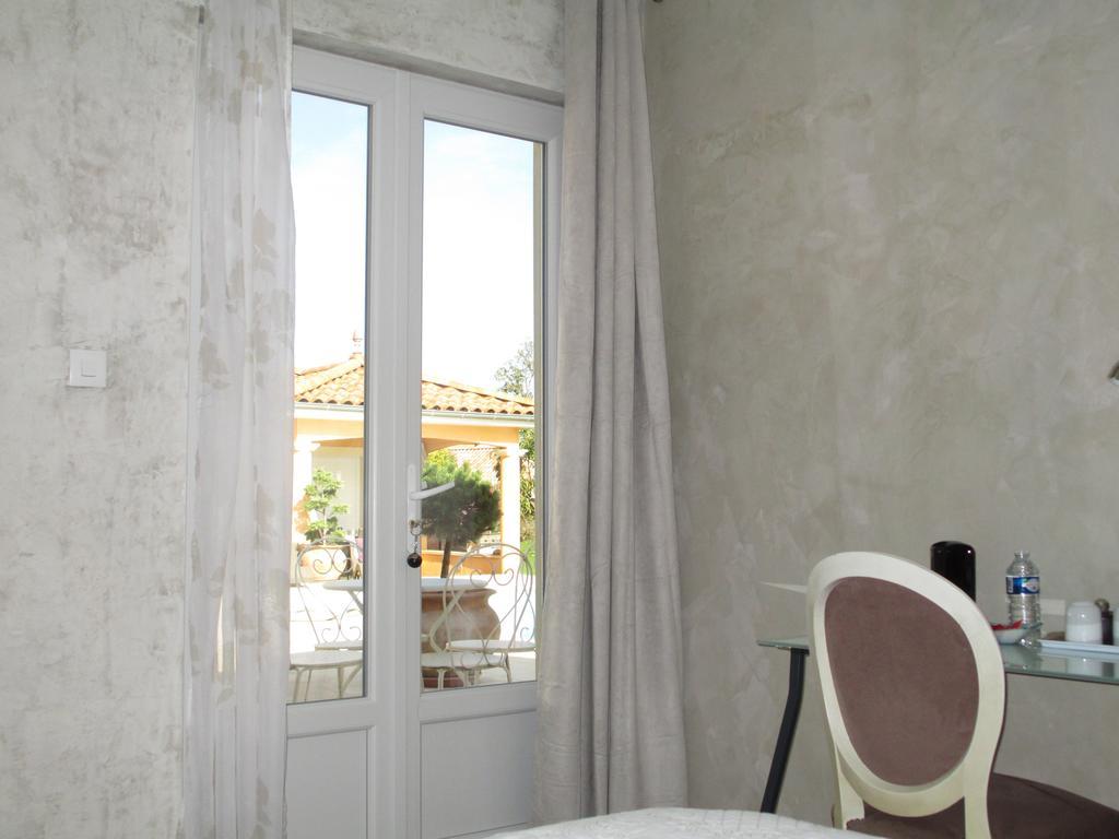 Le Mas Du Fort Neyron Room photo