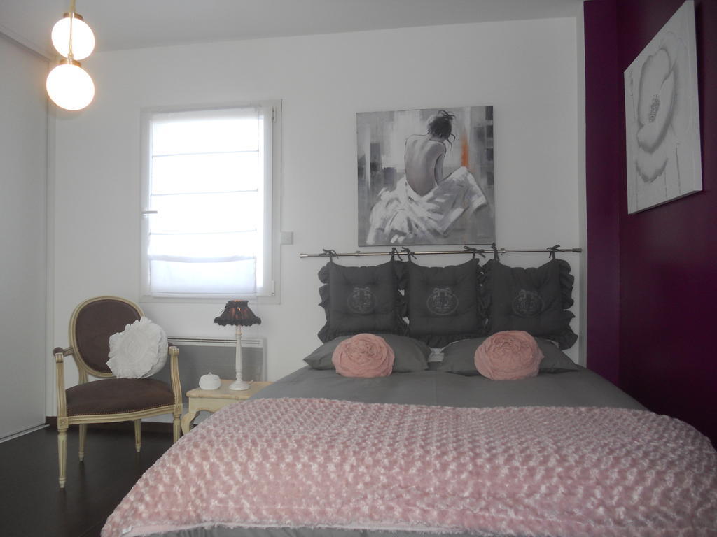 Le Mas Du Fort Neyron Room photo